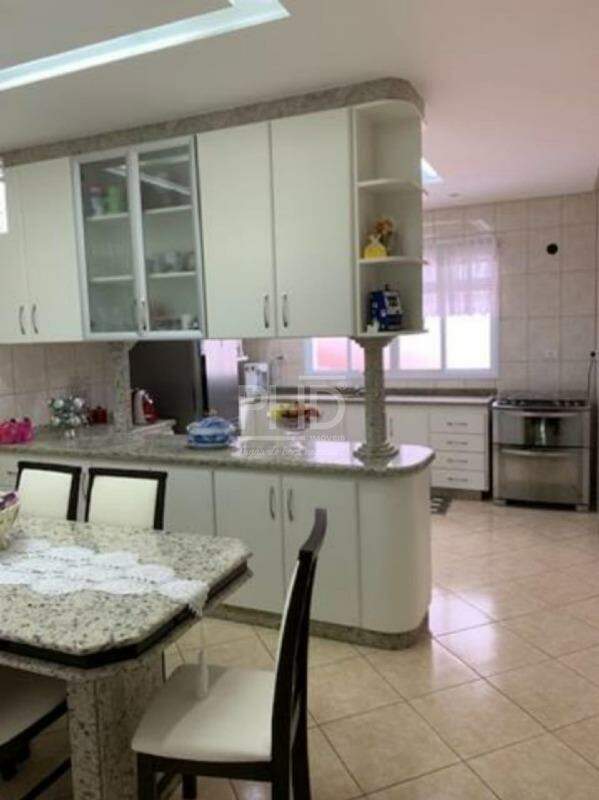 Sobrado à venda com 3 quartos, 196m² - Foto 7