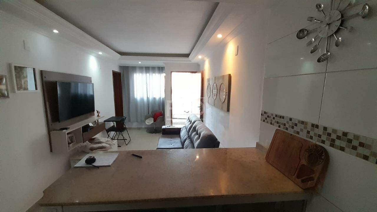 Casa à venda com 2 quartos, 184m² - Foto 1