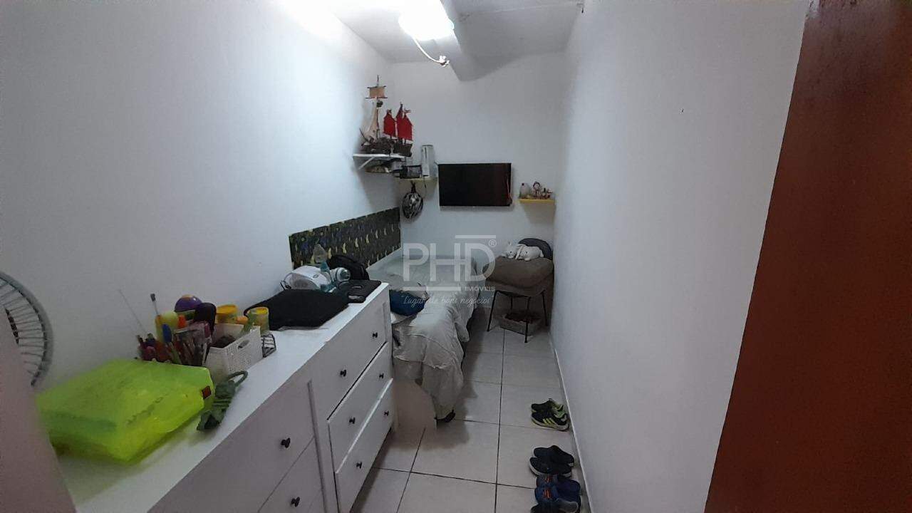 Casa à venda com 2 quartos, 184m² - Foto 3