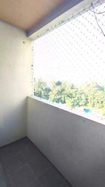 Apartamento à venda com 3 quartos, 67m² - Foto 2