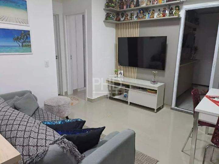 Apartamento à venda com 2 quartos, 75m² - Foto 2