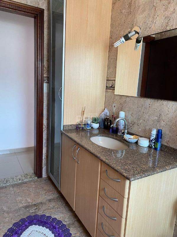 Apartamento para alugar com 3 quartos, 170m² - Foto 16