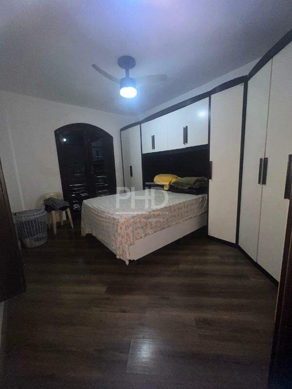 Sobrado à venda com 4 quartos, 200m² - Foto 8