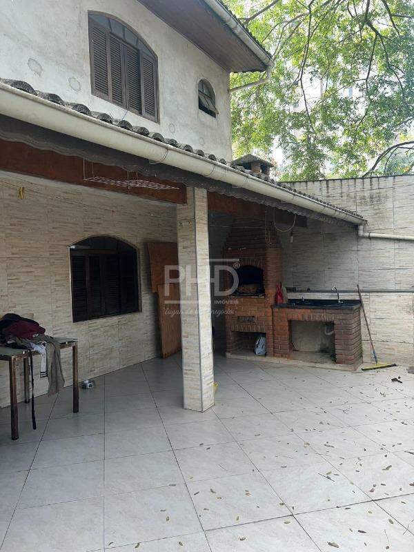 Sobrado à venda com 4 quartos, 200m² - Foto 18