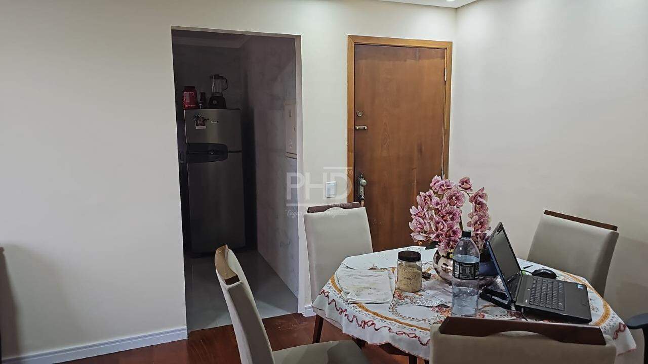 Apartamento à venda com 2 quartos, 65m² - Foto 4