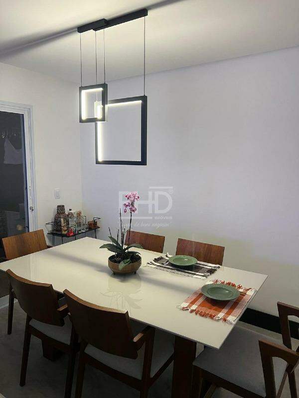 Apartamento à venda com 2 quartos, 128m² - Foto 2