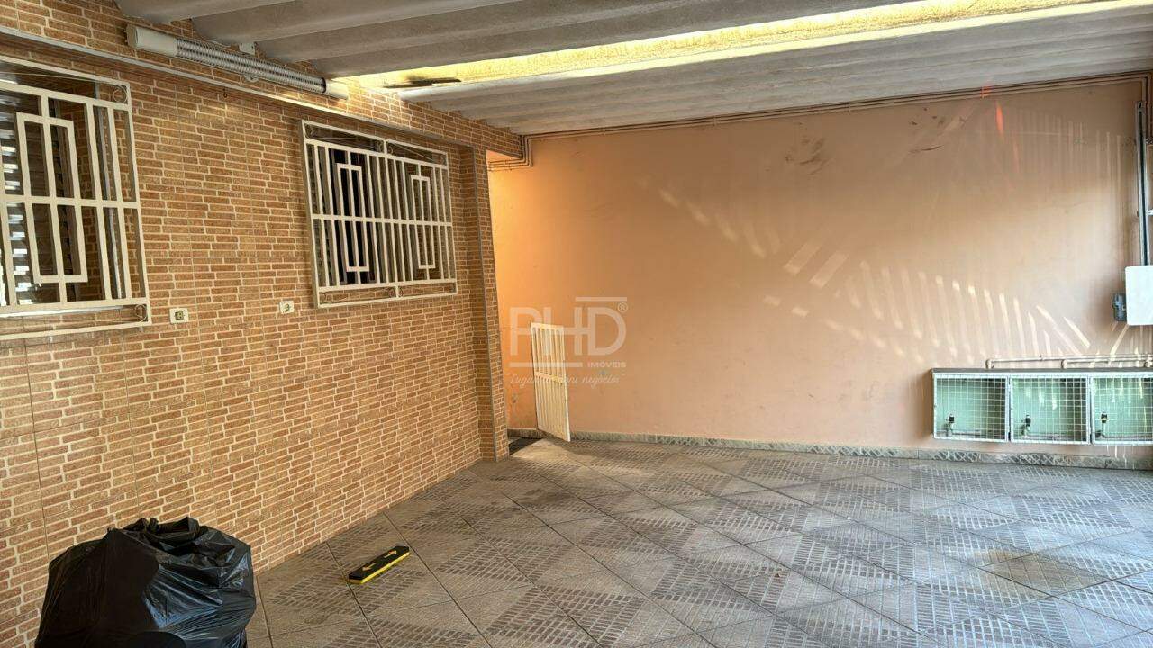 Casa à venda com 2 quartos, 85m² - Foto 11