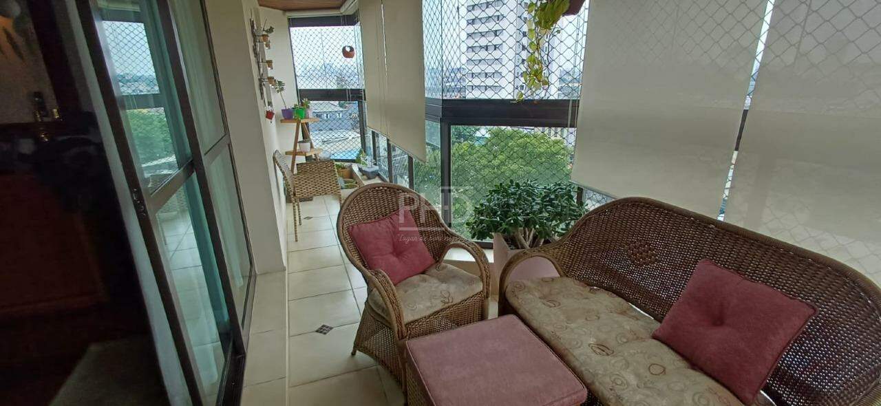 Apartamento à venda com 4 quartos, 180m² - Foto 10