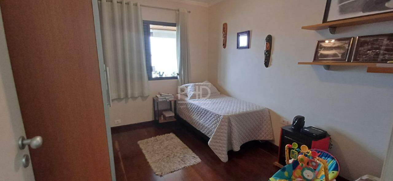 Apartamento à venda com 4 quartos, 180m² - Foto 16