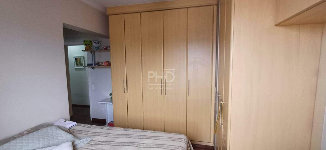 Apartamento à venda com 4 quartos, 180m² - Foto 17