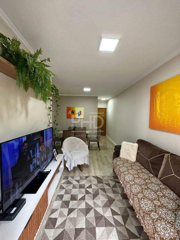 Apartamento à venda com 3 quartos, 65m² - Foto 2