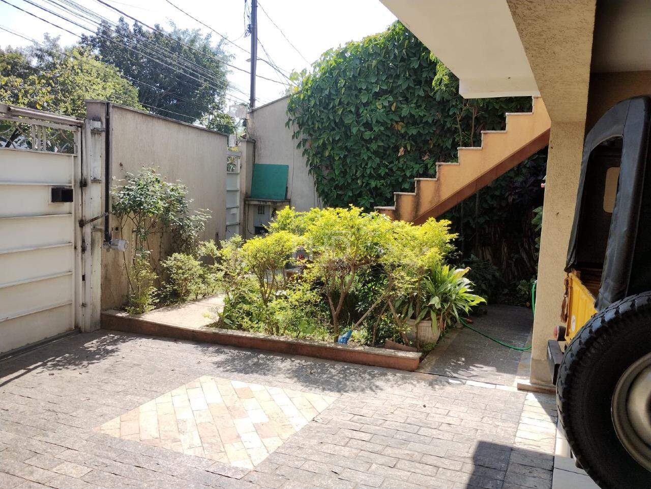 Sobrado à venda com 4 quartos, 420m² - Foto 42