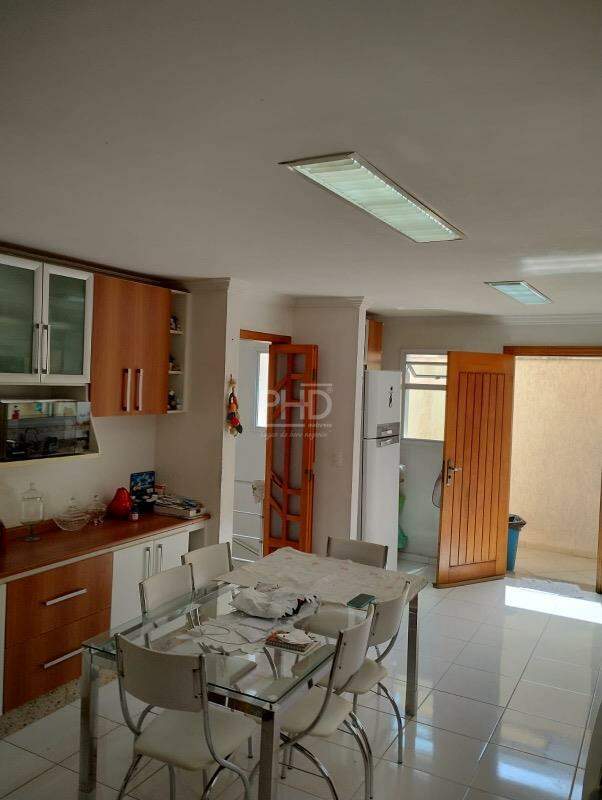 Sobrado à venda com 4 quartos, 420m² - Foto 11