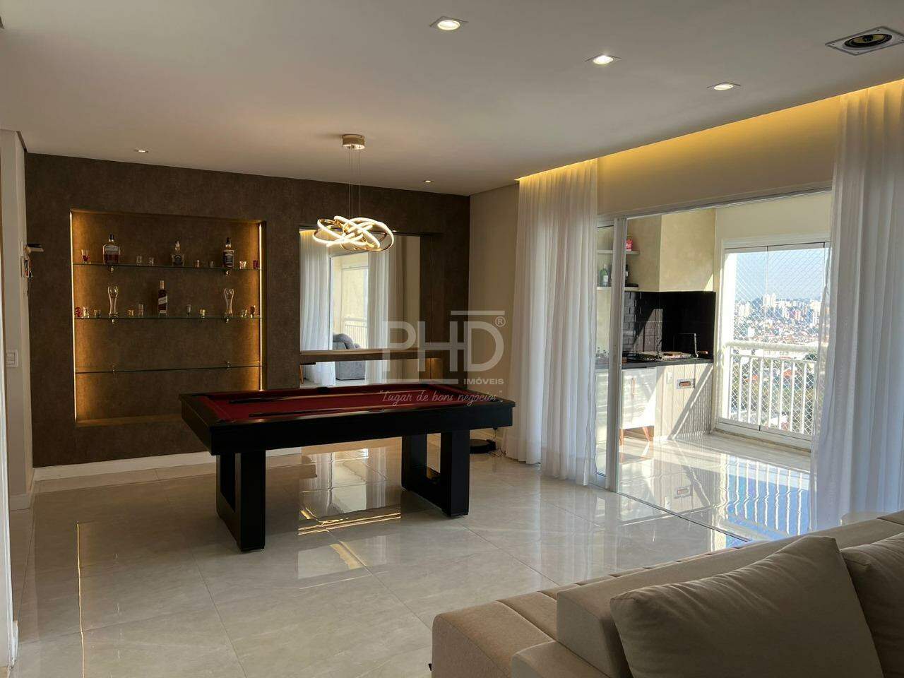 Apartamento à venda com 3 quartos, 146m² - Foto 1