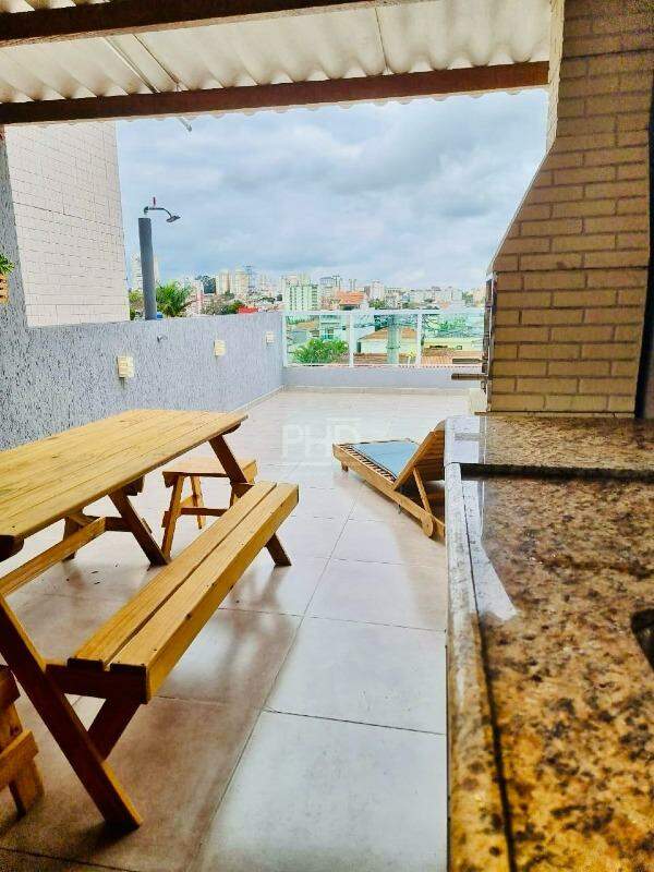 Sobrado para alugar com 2 quartos, 135m² - Foto 1