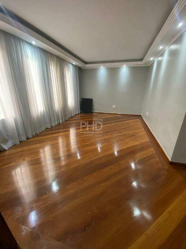 Casa, 3 quartos, 360 m² - Foto 1