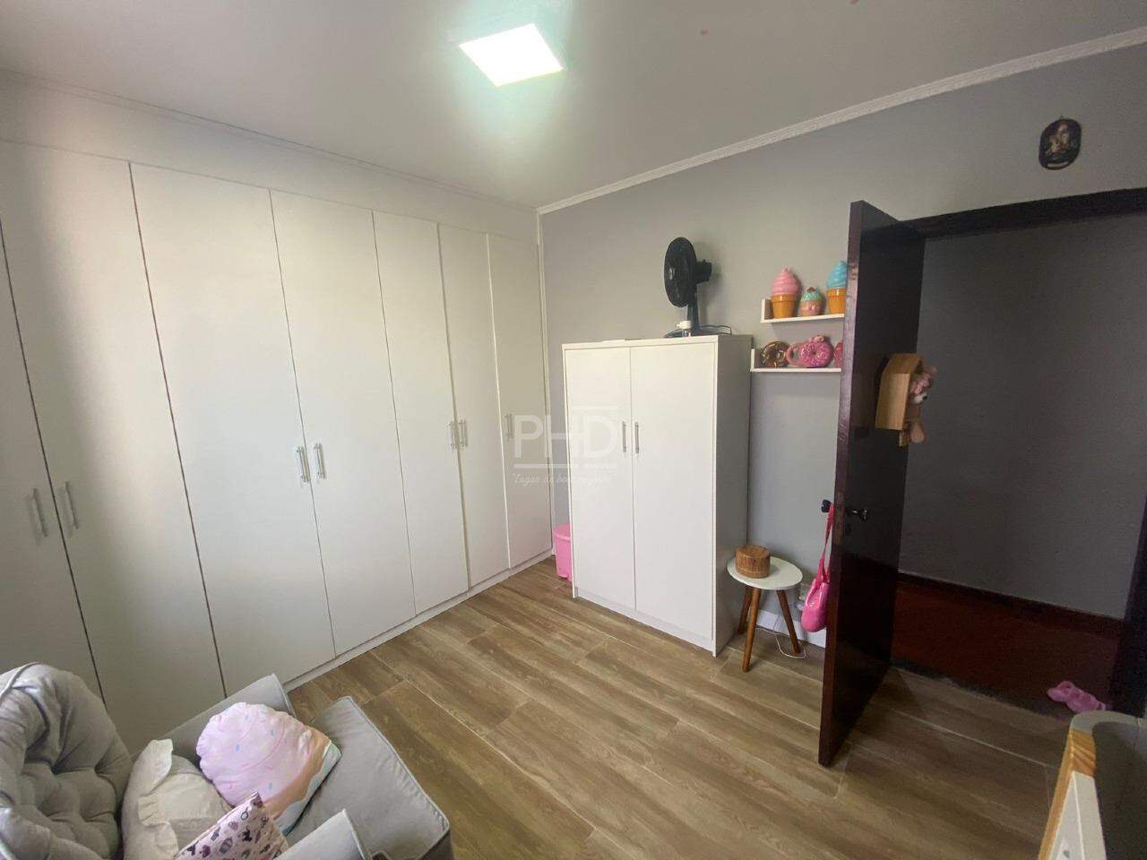 Casa para alugar com 5 quartos, 360m² - Foto 10