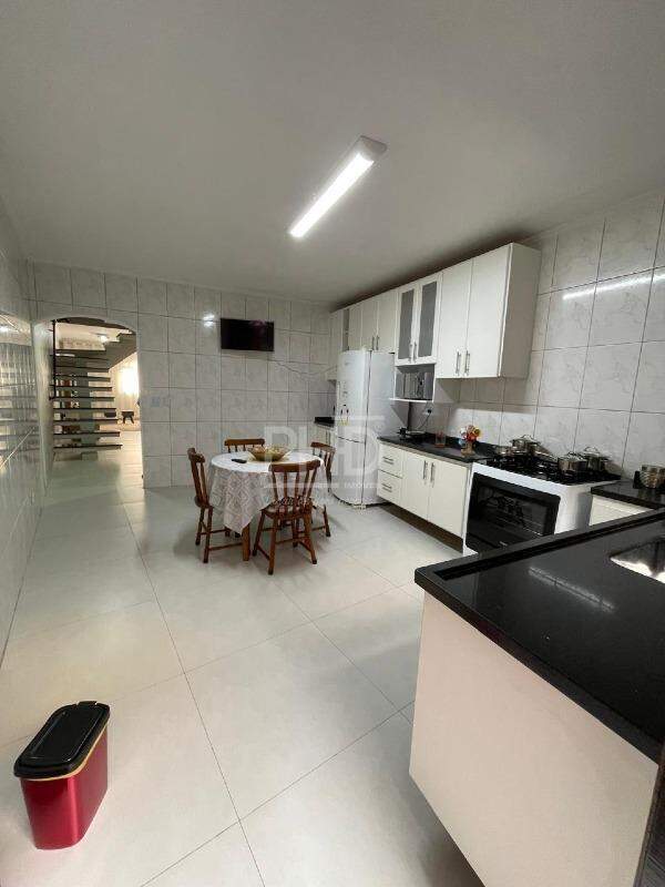 Sobrado à venda com 3 quartos, 263m² - Foto 9