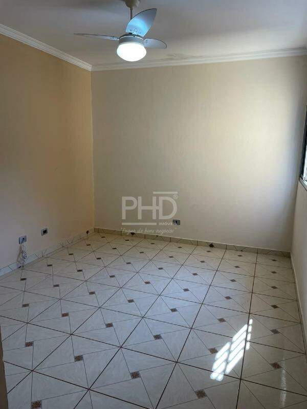 Sobrado à venda com 3 quartos, 220m² - Foto 3