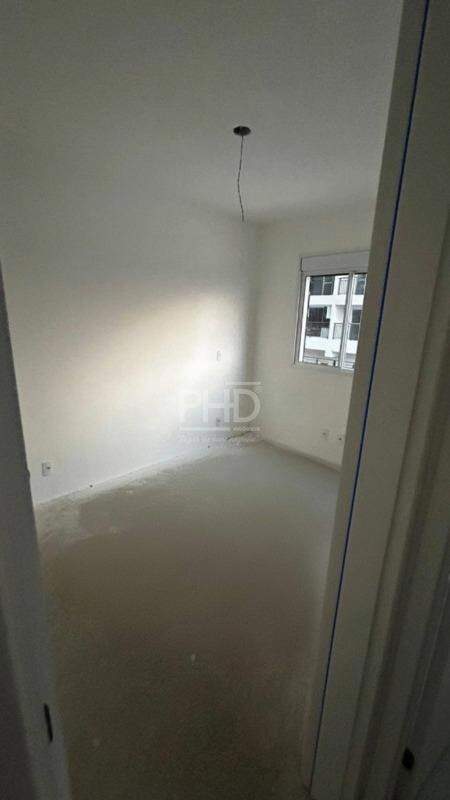 Apartamento à venda com 2 quartos, 56m² - Foto 4