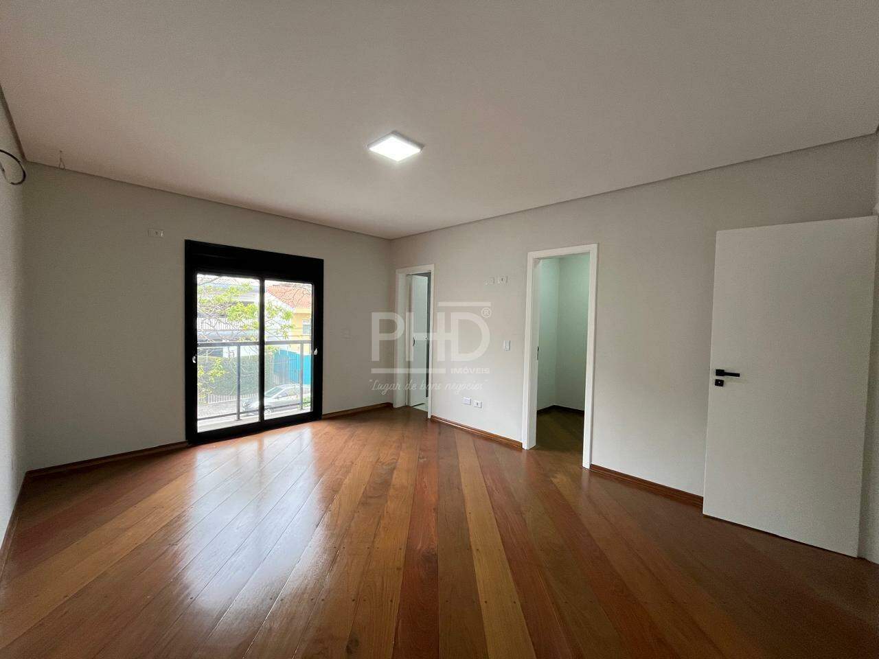 Sobrado à venda com 3 quartos, 200m² - Foto 11