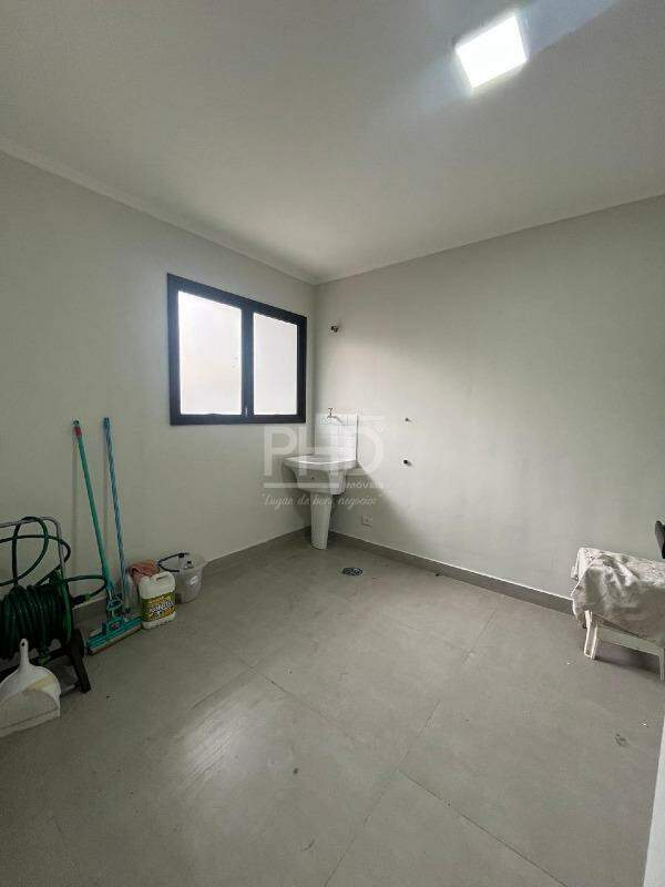 Sobrado à venda com 3 quartos, 200m² - Foto 19