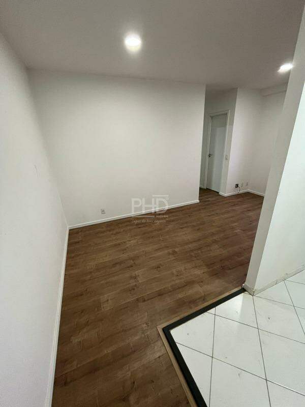 Apartamento à venda com 2 quartos, 44m² - Foto 4