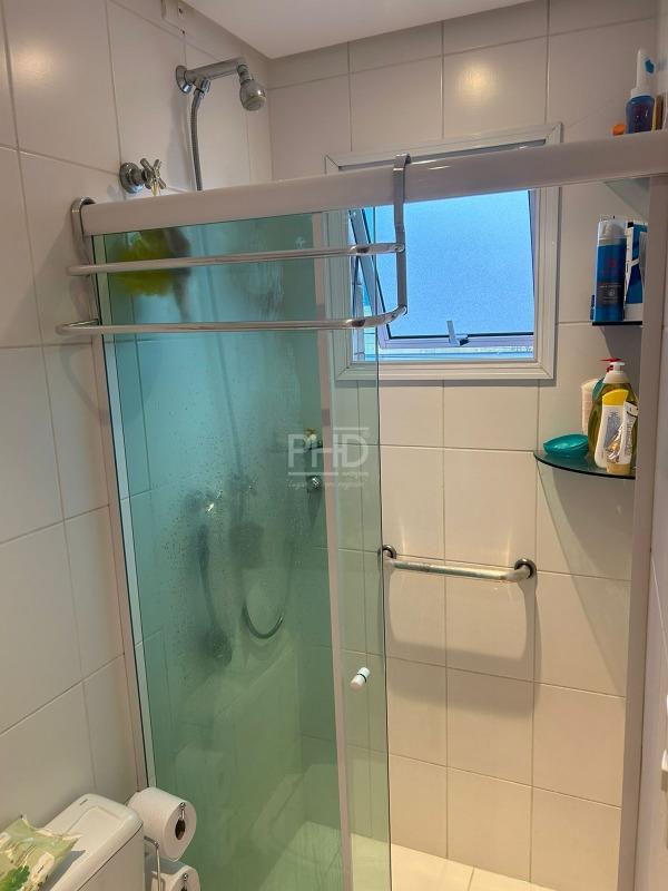 Apartamento à venda com 2 quartos, 67m² - Foto 14