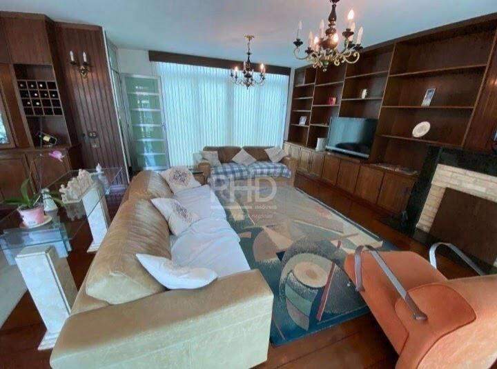 Sobrado à venda com 4 quartos, 344m² - Foto 1