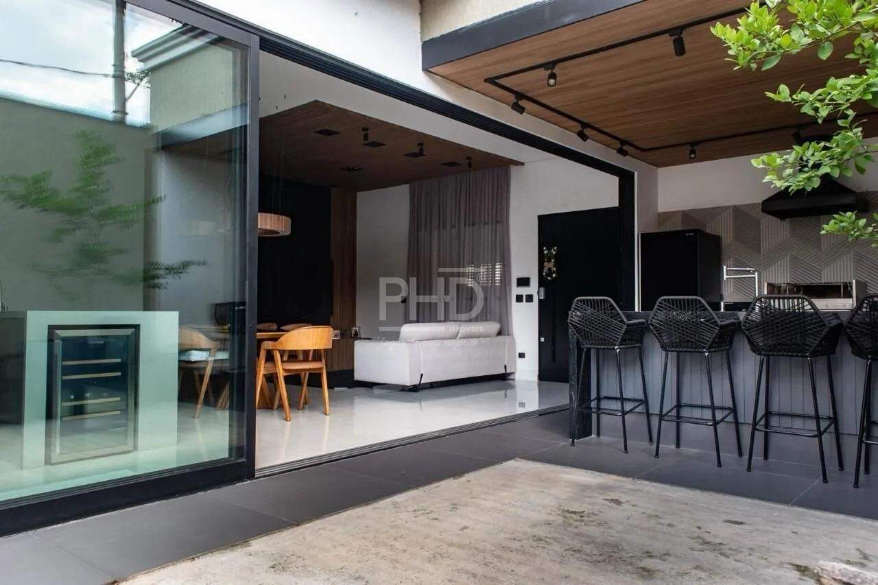 Casa à venda com 3 quartos, 200m² - Foto 3