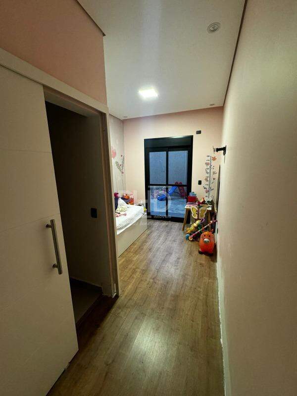 Casa à venda com 3 quartos, 200m² - Foto 16