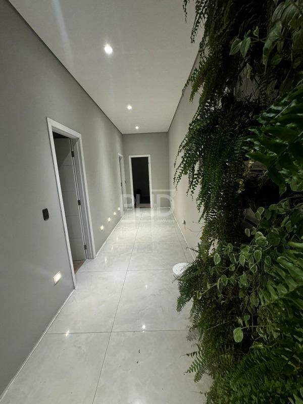 Casa à venda com 3 quartos, 200m² - Foto 12