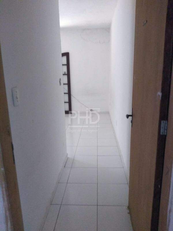 Sobrado à venda com 3 quartos, 220m² - Foto 4