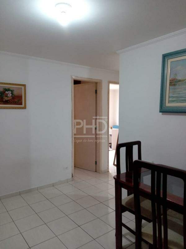 Apartamento à venda com 2 quartos, 42m² - Foto 2