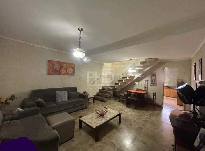 Sobrado à venda com 2 quartos, 180m² - Foto 1