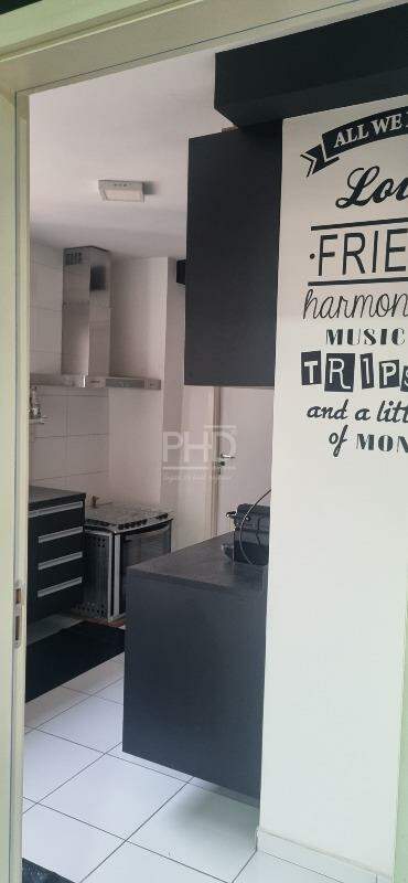 Apartamento à venda com 2 quartos, 81m² - Foto 17