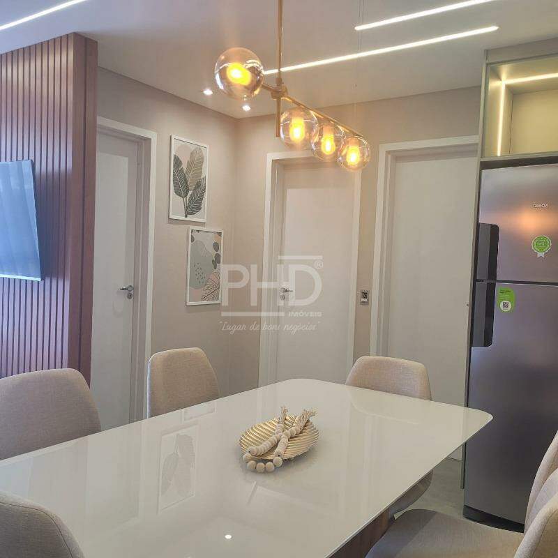 Apartamento à venda com 2 quartos, 57m² - Foto 1