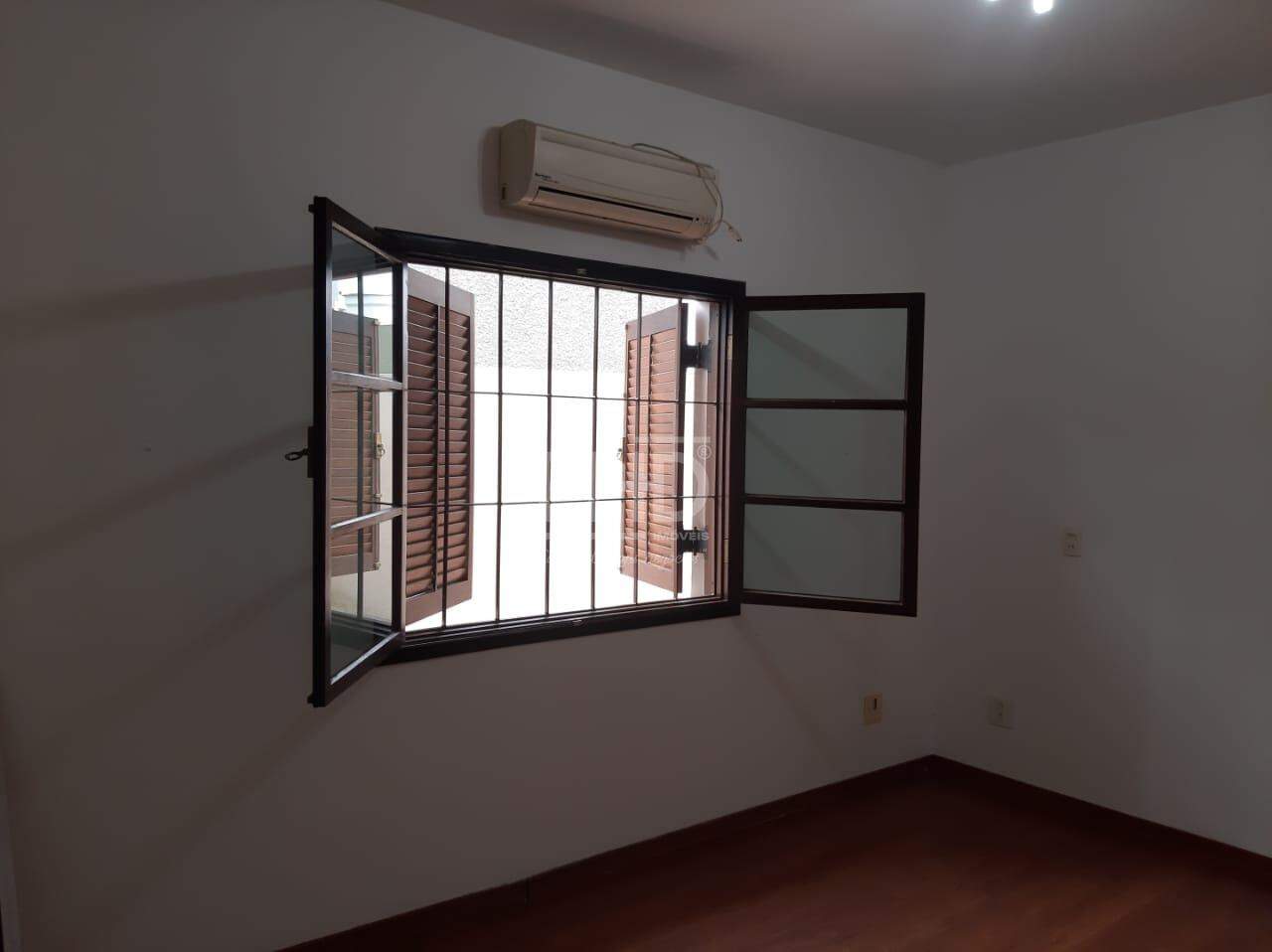 Casa à venda com 3 quartos, 220m² - Foto 15