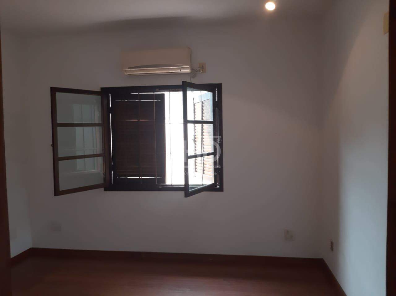 Casa à venda com 3 quartos, 220m² - Foto 14