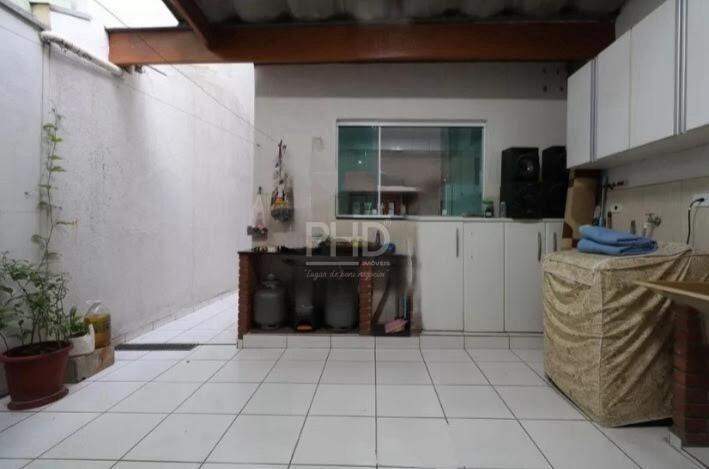 Sobrado à venda com 3 quartos, 250m² - Foto 21