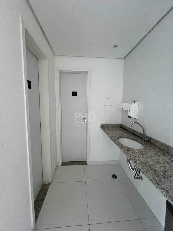 Apartamento à venda com 2 quartos, 55m² - Foto 32