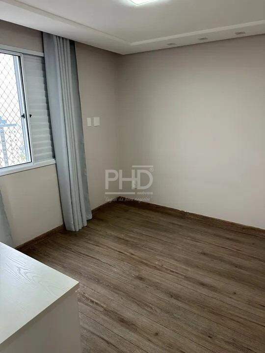 Apartamento à venda com 3 quartos, 115m² - Foto 9