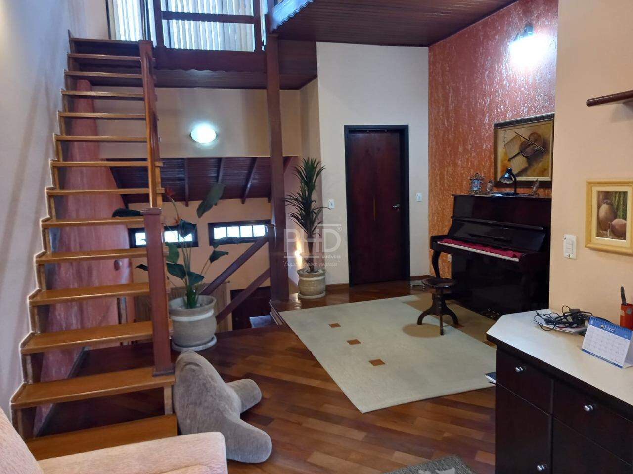 Sobrado à venda com 3 quartos, 230m² - Foto 4