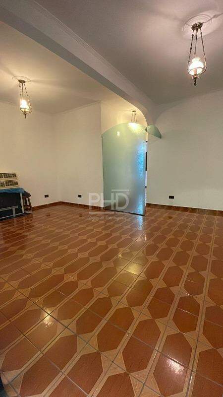 Sobrado à venda com 5 quartos, 570m² - Foto 2