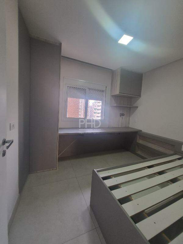 Apartamento para alugar com 3 quartos, 85m² - Foto 8