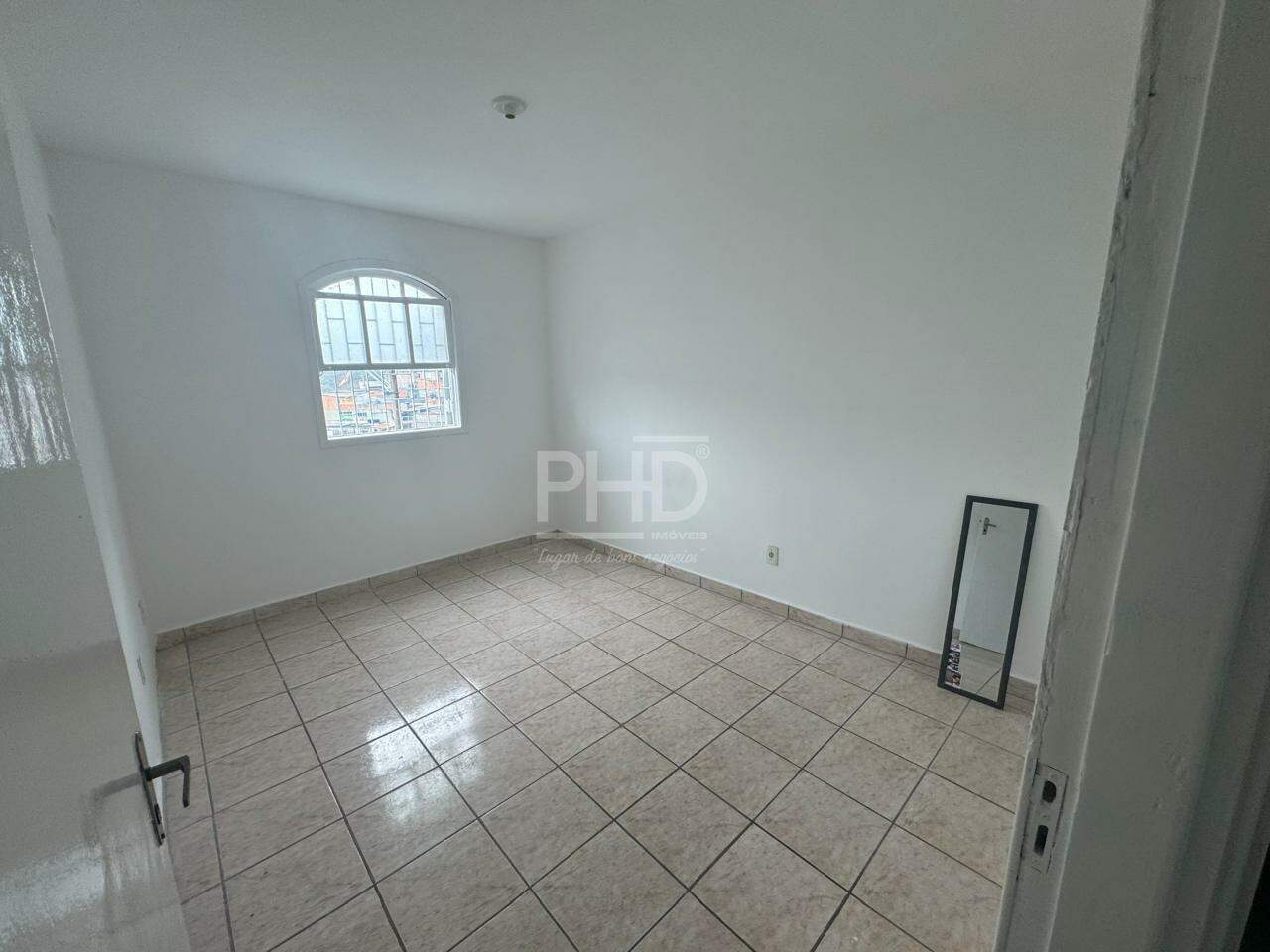 Apartamento para alugar com 2 quartos, 70m² - Foto 18