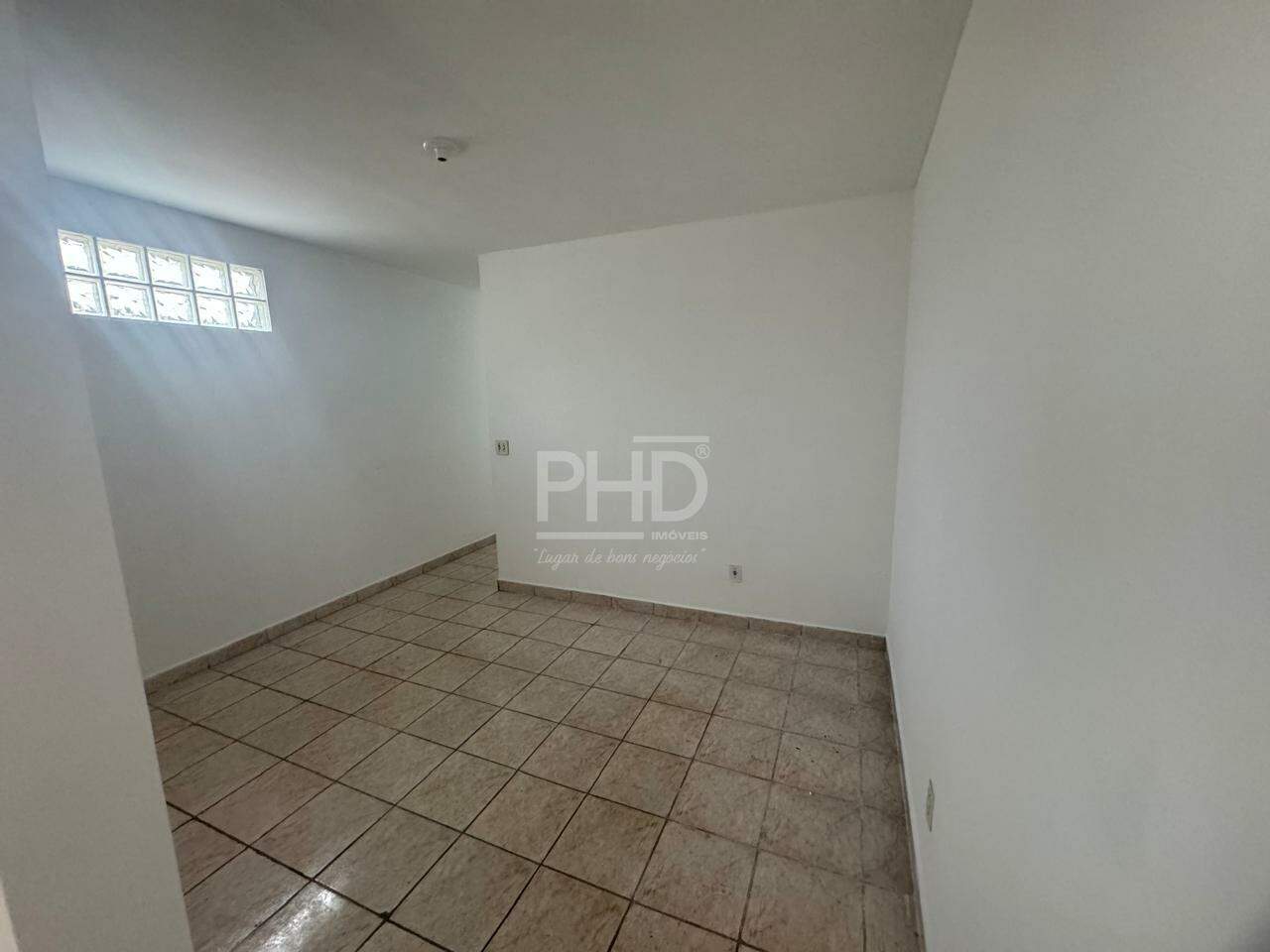 Apartamento para alugar com 2 quartos, 70m² - Foto 12