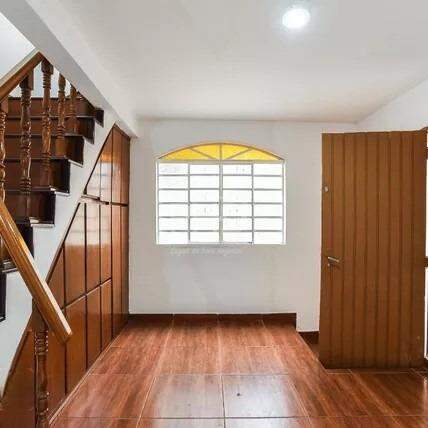 Sobrado à venda com 3 quartos, 144m² - Foto 1