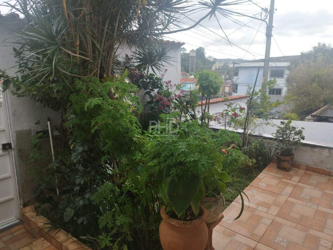 Casa à venda com 3 quartos, 180m² - Foto 4