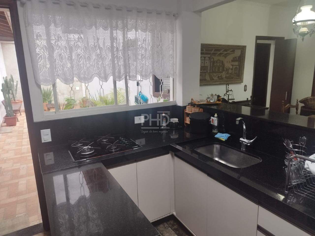 Casa à venda com 3 quartos, 180m² - Foto 10